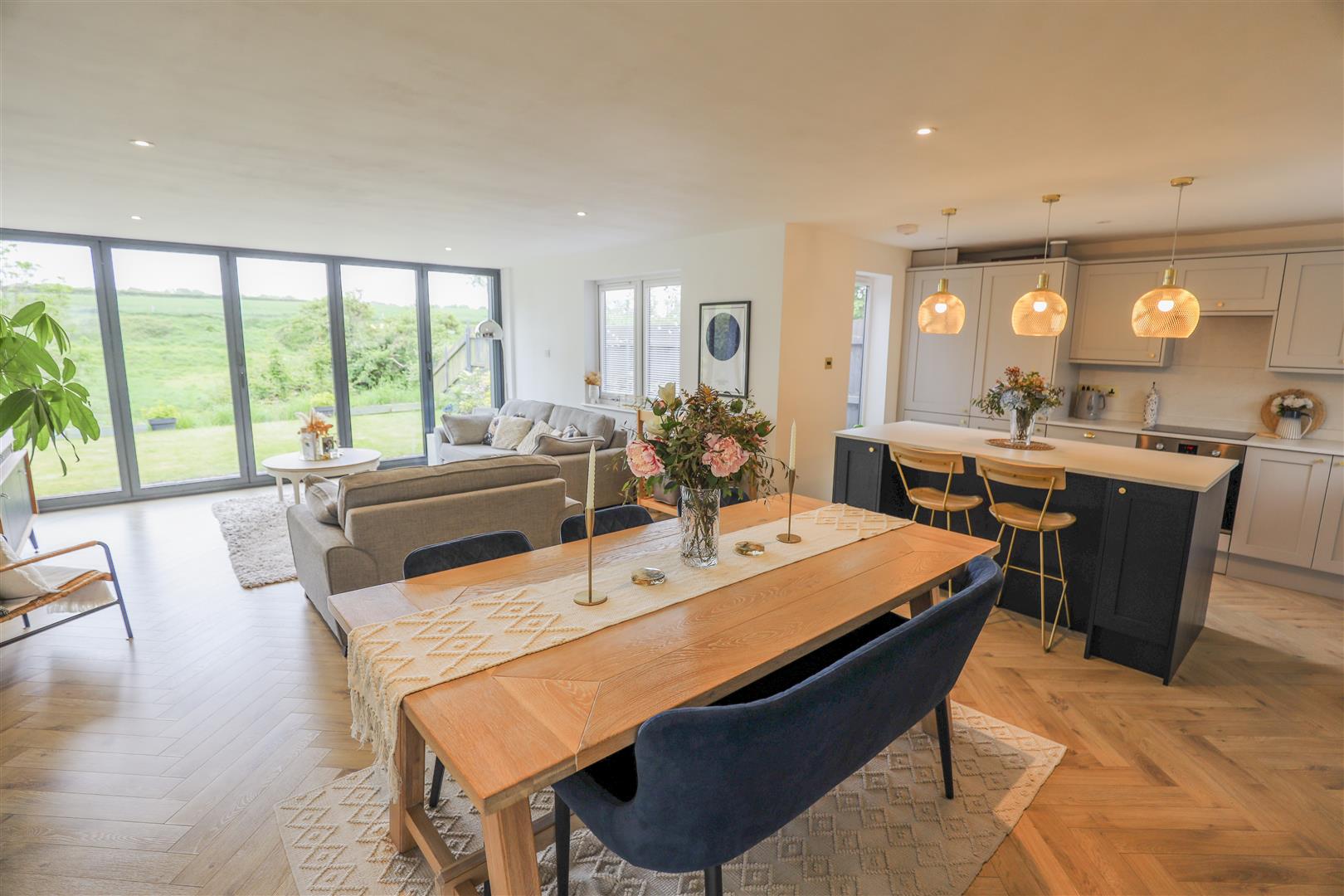 33 Shakespeare Drive, Llantwit Major, Vale Of Glamorgan, CF61 1WW